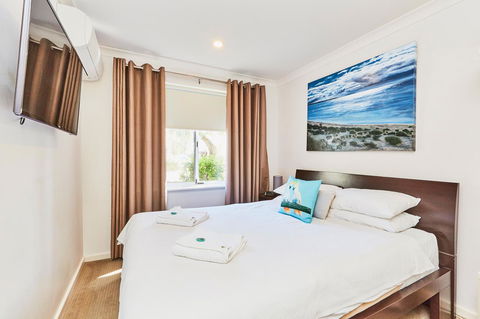 Cape View Beach Resort - 1 Gold Coast 2