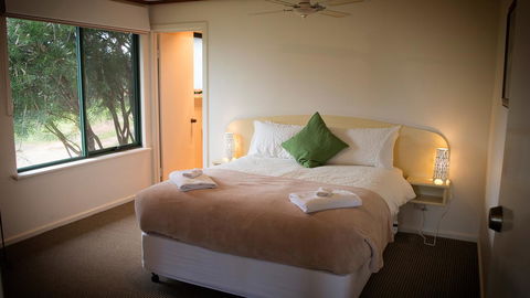 Karri Mia Chalets And Studios - Gold Coast 4U 11