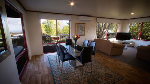 Karri Mia Chalets And Studios - Gold Coast 4U 13