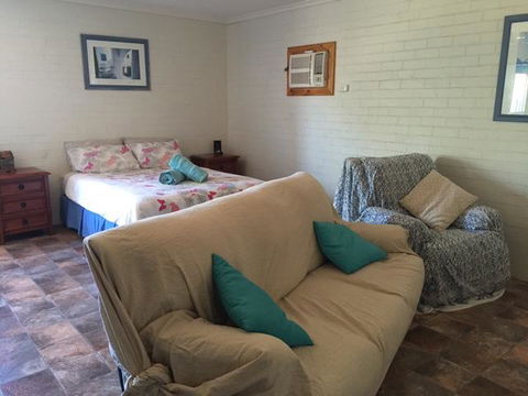 Surf Shack - Gold Coast 4U 4