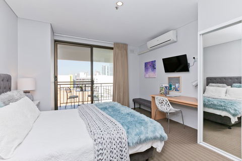 Central City Exclusive Apartments - Gold Coast 4U 11