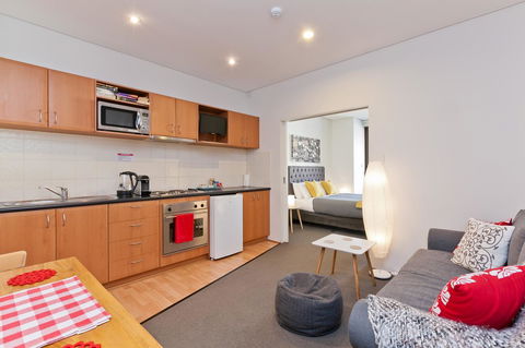 Central City Exclusive Apartments - Gold Coast 4U 7