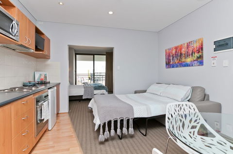 Central City Exclusive Apartments - Gold Coast 4U 13