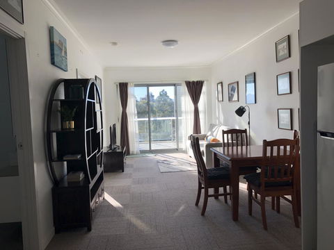 Morisset Serviced Apartments - Gold Coast 4U 4
