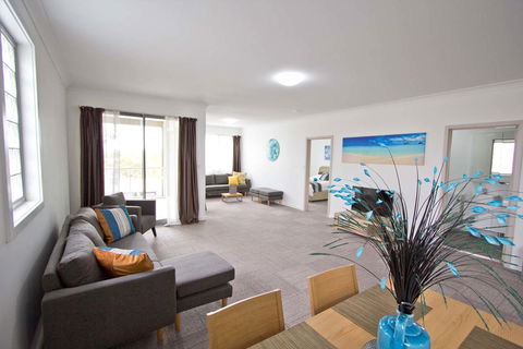 Morisset Serviced Apartments - Gold Coast 4U 0