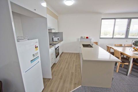 Morisset Serviced Apartments - Gold Coast 4U 15
