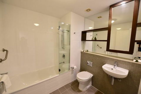 East On Byron - Gold Coast 4U 6
