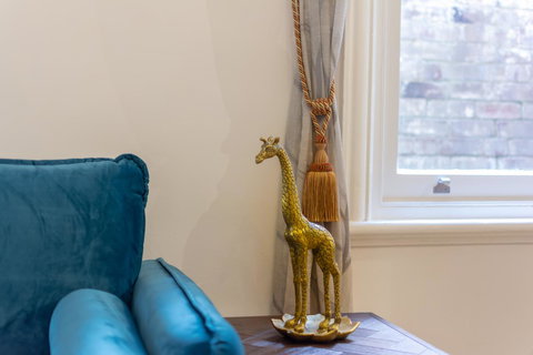 Heritage Townhouse Near Harbour Bridge - 1 Gold Coast 38