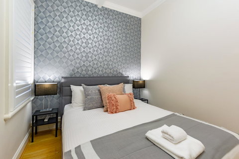 Heritage Townhouse Near Harbour Bridge - 1 Gold Coast 27