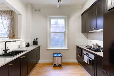 Heritage Townhouse Near Harbour Bridge - 1 Gold Coast 34