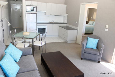 Mollymook Cove Apartments - Gold Coast 4U 22