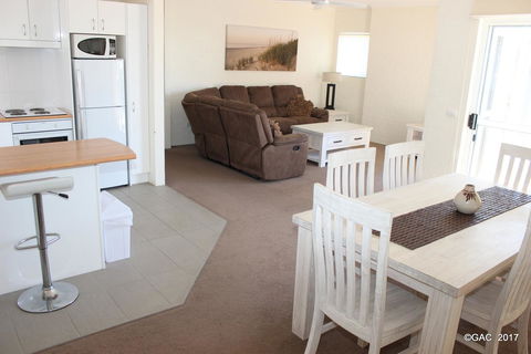 Mollymook Cove Apartments - Gold Coast 4U 29