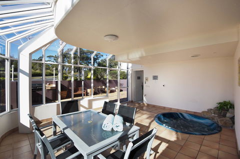 Mollymook Cove Apartments - Gold Coast 4U 35