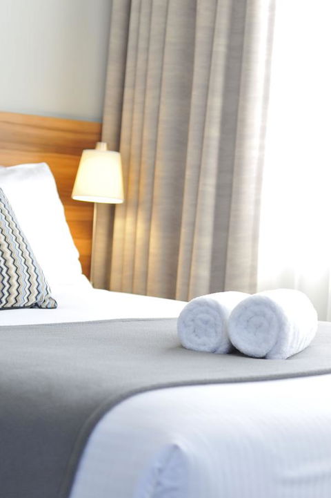 Metro Hotel Miranda - Gold Coast 4U 15