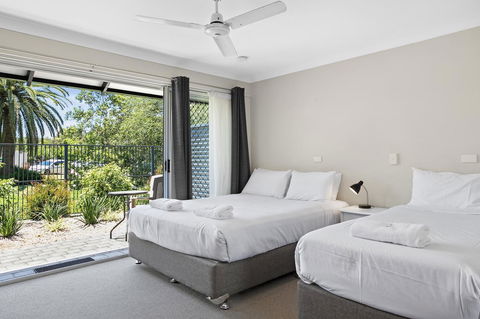 The Park Hotel Motel, Suffolk Park - Gold Coast 4U 7