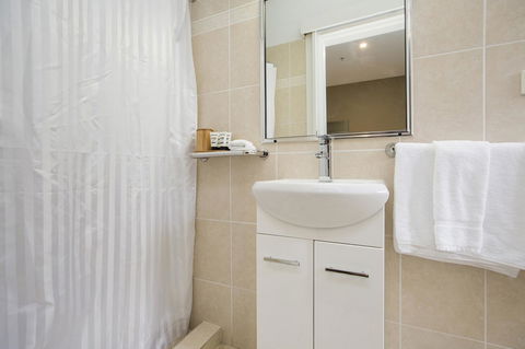 CH Boutique Hotel & Apartments, Ascend Hotel Collection - Gold Coast 4U 36