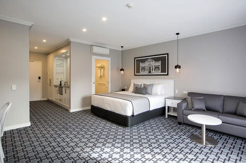 CH Boutique Hotel & Apartments, Ascend Hotel Collection - Gold Coast 4U 0