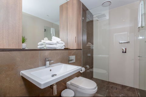 DD Apartments On Day - Gold Coast 4U 17