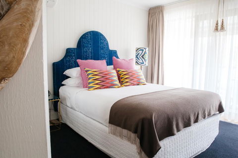 The Lord Byron - Accommodation Gold Coast 1