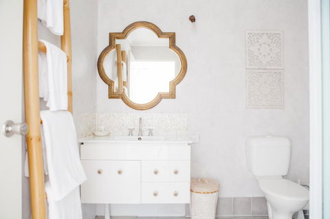 The Lord Byron - Accommodation Gold Coast 10