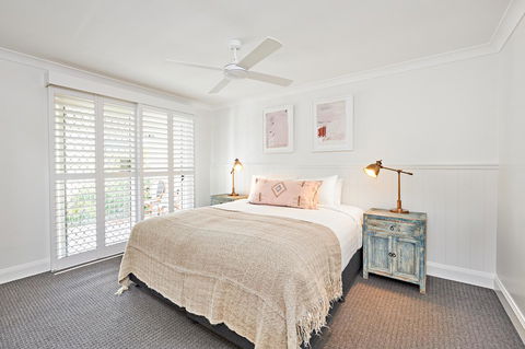 The Lord Byron - Accommodation Gold Coast 14