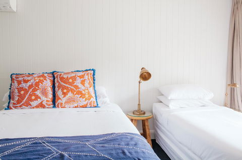 The Lord Byron - Accommodation Gold Coast 9