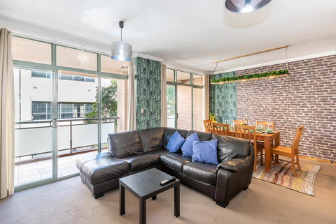 Apartments In Pyrmont - 1 Gold Coast 18