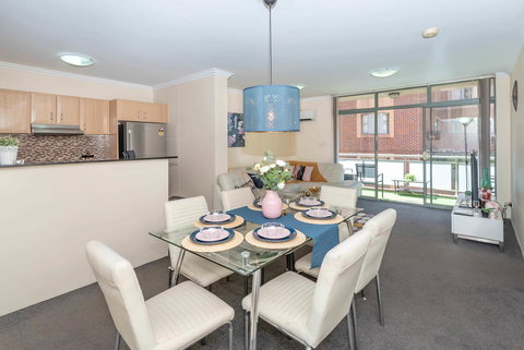 Apartments In Pyrmont - 1 Gold Coast 0