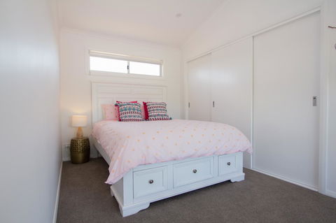 Stay In Mudgee The Grove, The Church, And Premium Private Homestead - Gold Coast 4U 5