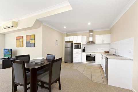 Macquarie Waters Boutique Apartment Hotel - Accommodation Gold Coast 6