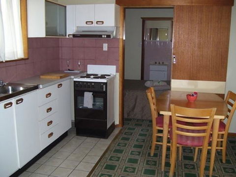Glenwood Tourist Park & Motel - 1 Gold Coast 9