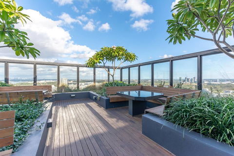 Japanese Style Waterfront Apt Wt Rooftop Pool - Gold Coast 4U 11