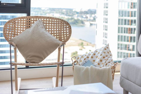 Japanese Style Waterfront Apt Wt Rooftop Pool - Gold Coast 4U 3