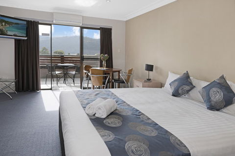 Banjo Paterson Inn - Accommodation Gold Coast 1