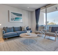 Oceanside Elegance At Superb Home Steps From Sand - Gold Coast 4U