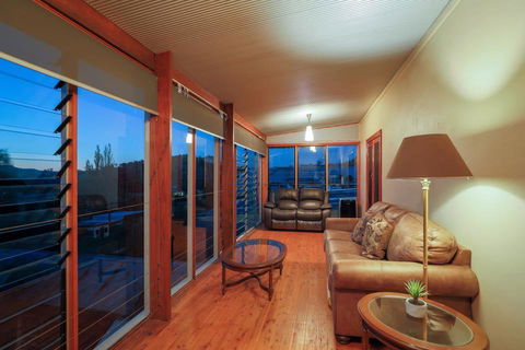 Jenkins Street Guesthouse - Accommodation Gold Coast 9