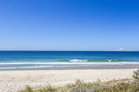 Beachfront 2 - Gold Coast 4U 2