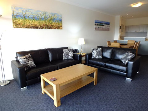 Pacific Marina Apartments - Accommodation Gold Coast 16