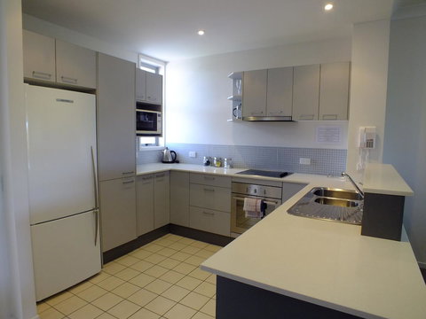 Pacific Marina Apartments - Accommodation Gold Coast 9