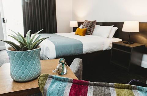 Coniston Hotel Wollongong - Gold Coast 4U 4