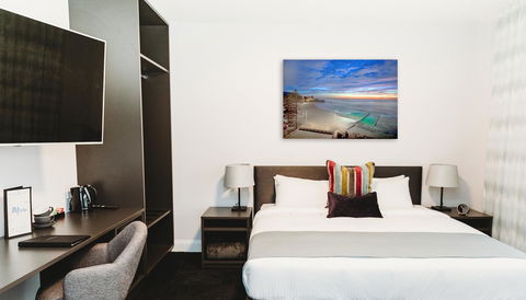 Coniston Hotel Wollongong - Gold Coast 4U 13