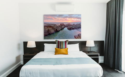 Coniston Hotel Wollongong - Gold Coast 4U 0