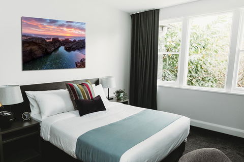 Coniston Hotel Wollongong - Gold Coast 4U 1