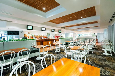 Coniston Hotel Wollongong - Gold Coast 4U 21