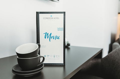 Coniston Hotel Wollongong - Gold Coast 4U 24