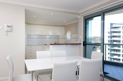 Sails Apartments - Accommodation Gold Coast 3