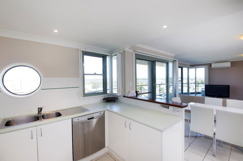 Sails Apartments - Accommodation Gold Coast 2