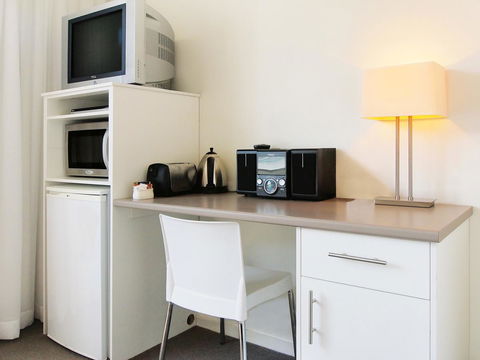 Oaks Nelson Bay Lure Suites - Accommodation Gold Coast 12