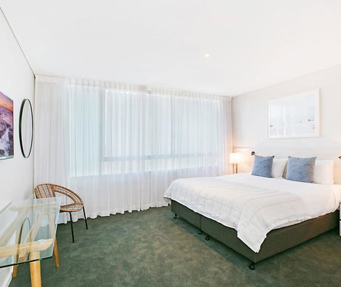 Oaks Nelson Bay Lure Suites - Accommodation Gold Coast 2