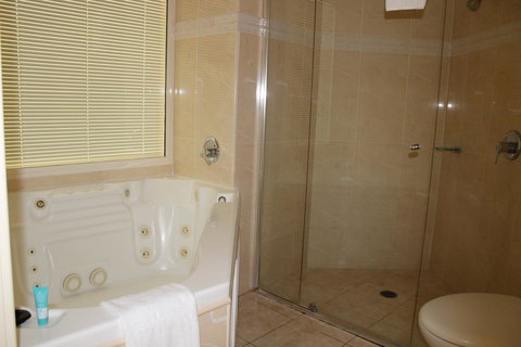 The Boathouse Resort Luxury Apartments - Accommodation Gold Coast 6